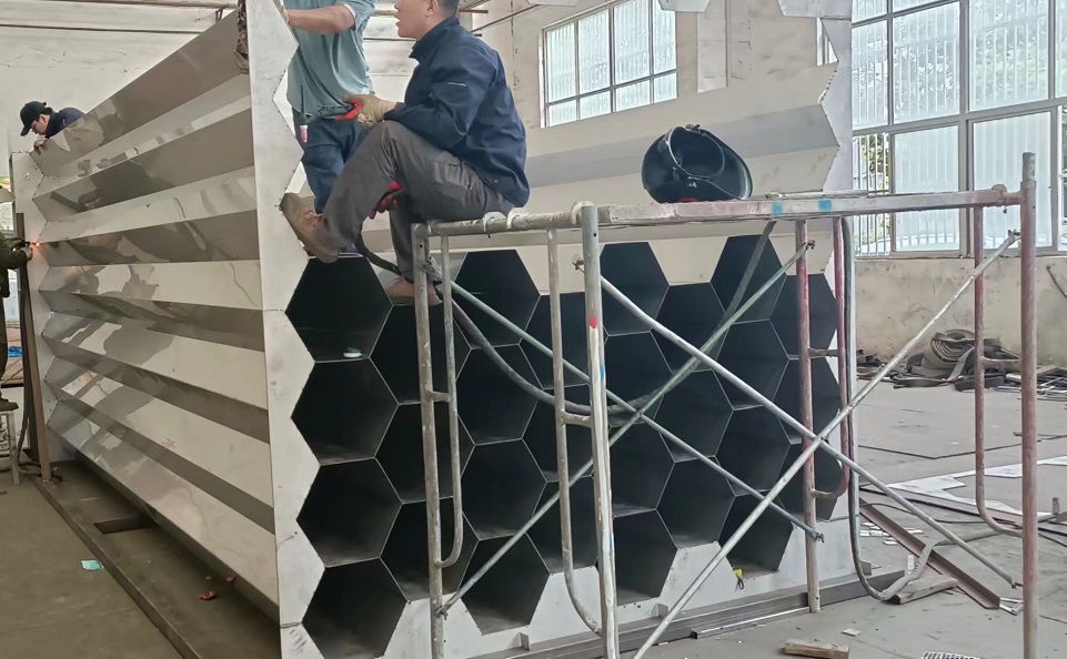 不锈钢阳极管在工业湿电除尘器中的应用