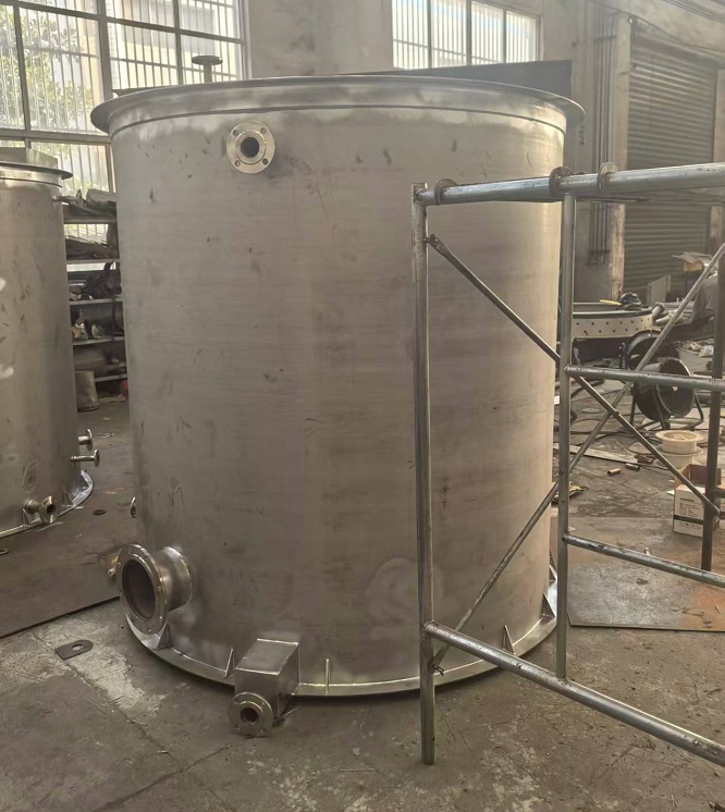 仙桃不锈钢氨水储罐的加工制作